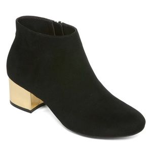 🆕Black/Gold Women’s Booties🆕